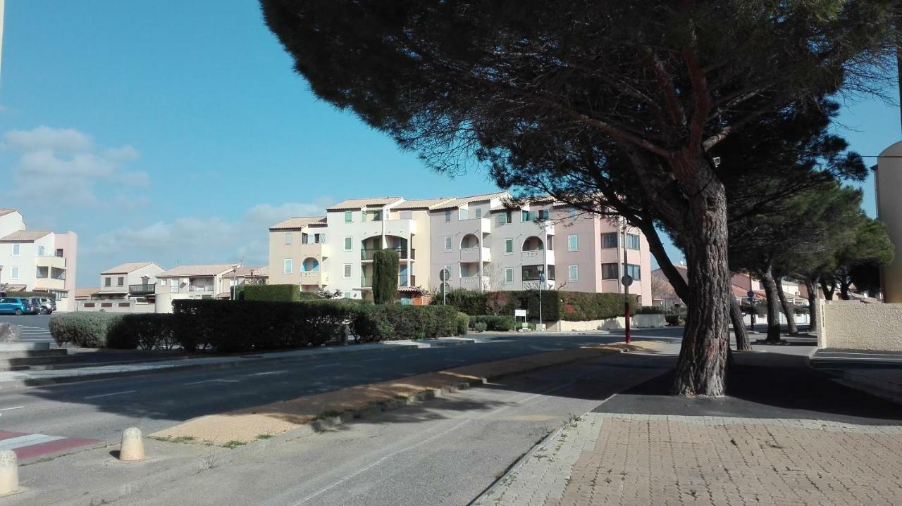 terrasses de la méditerranée Fleury  Extérieur photo