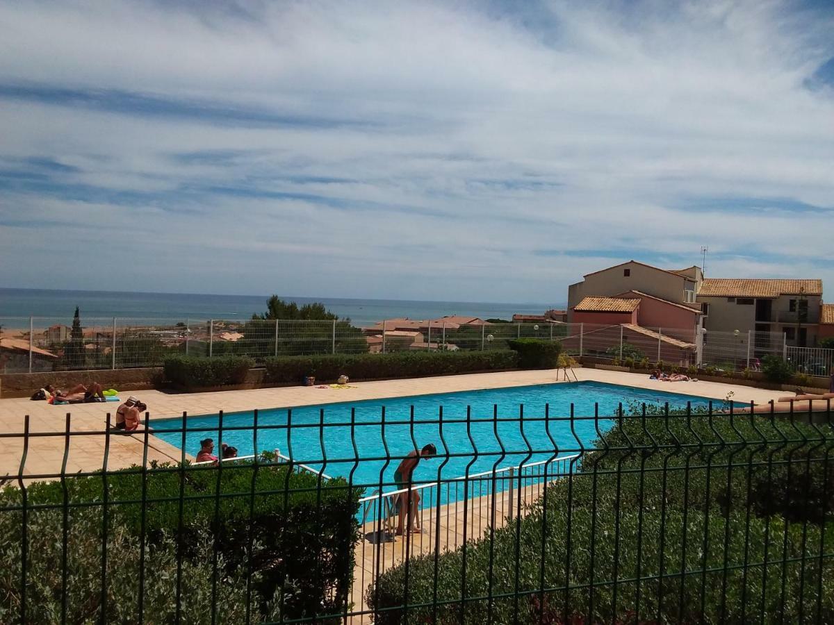 terrasses de la méditerranée Fleury  Extérieur photo